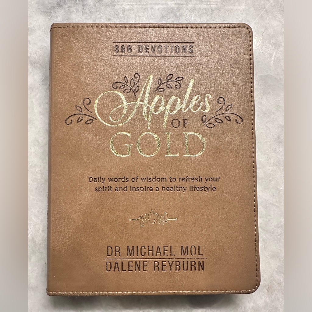 Apples Of Gold  Daily Words Of Wisdom To Refresh Your Spirit Brand New